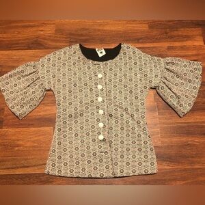 Nuvula retro bell sleeve printed button down top!